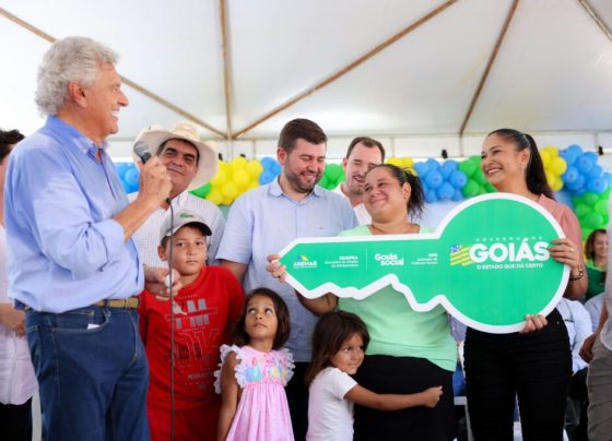 Casas a custo zero em Britânia