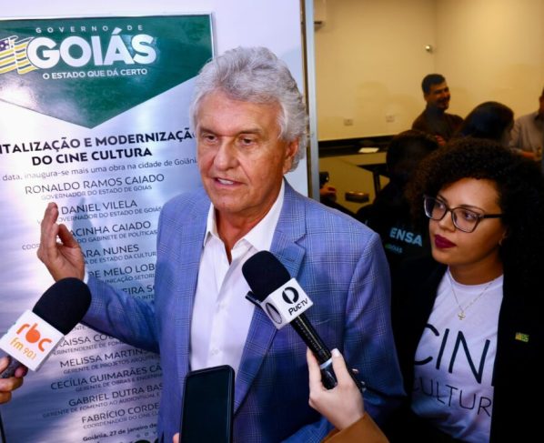 Cine Cultura é entregue revitalizado e com sessão de filme goiano premiado em Gramado