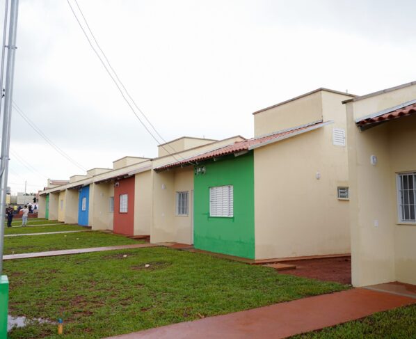 Governo de Goiás recebe inscrições para casas a custo zero em 15 municípios