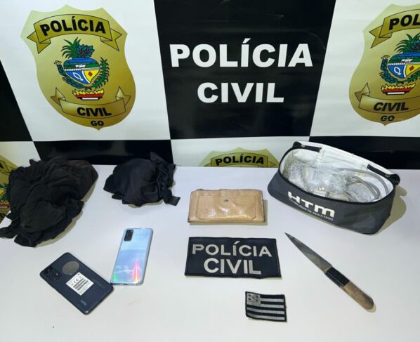 PC recupera objetos roubados de clientes em salão de beleza, em Posse