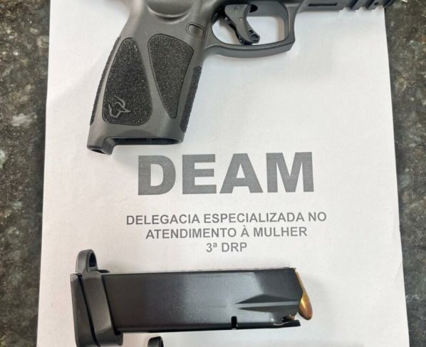 PCGO apreende arma de fogo usada por homem para intimidar mulher,