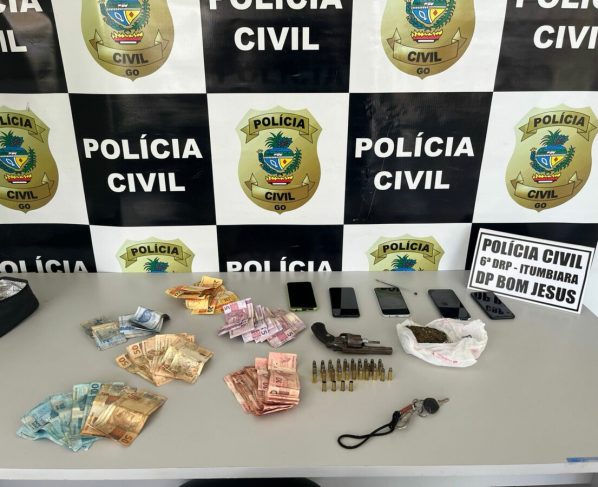 PCGO prende em flagrante trio de traficantes e desarticula ponto de drogas em Bom Jesus
