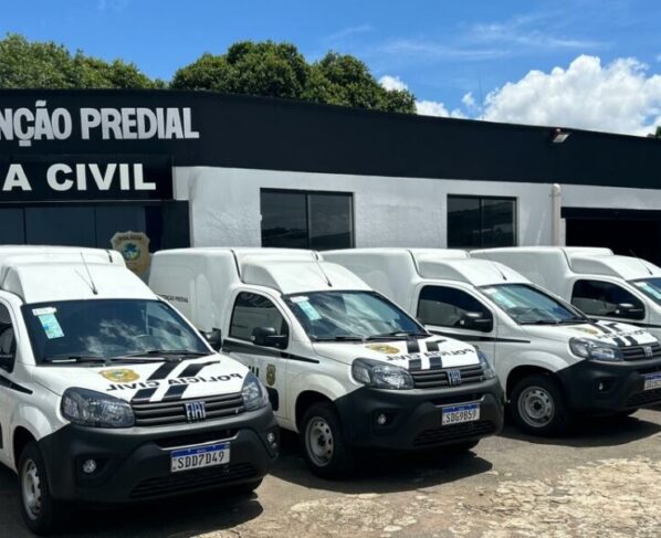 Polícia Civil entrega novos veículos que serão usados de serviços administrativos