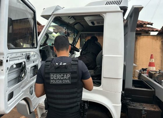 ‘Selo Falso’: PCGO cumpre mandados em Santa Helena por fraude em documentos veiculares de transporte coletivo