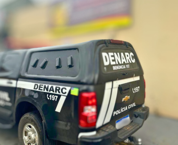 PCGO prende casal que comandava “boca de fumo” a menos de 300 metros de três escolas em Goiânia