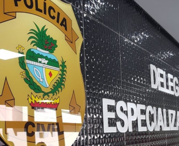 PCGO prende homem em flagrante por injuriar e agredir companheira em Luziânia