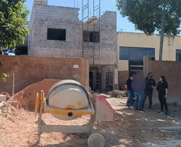 Polícia Civil prende em flagrante responsável por obra em construção com uso de energia furtada, em