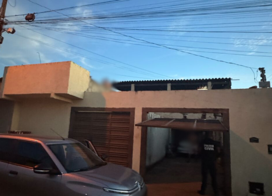 PCGO prende homem por matar mulher com disparos de arma de fogo