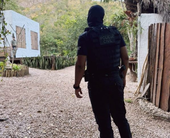Polícia Civil prende em flagrante suspeito contumaz de furtar bebida alcoólica de alto valor em supermercados de Alto Paraíso