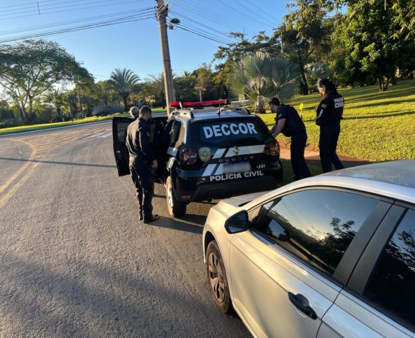 PCGO cumpre medidas judiciais em GO e DF em investigação sobre tráfico de influência em órgão público