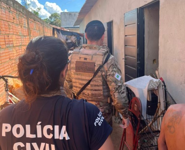 Polícia Civil cumpre mandado de busca e localiza drogas e dinheiro em residência de Padre Bernardo