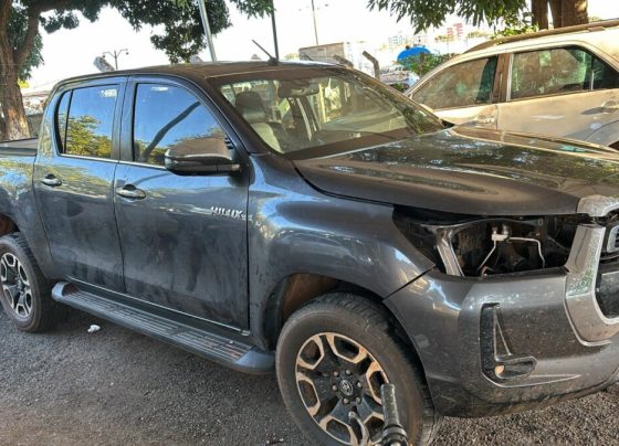 PCGO e PMGO desarticulam desmanche de veículos em galpão e prendem trio