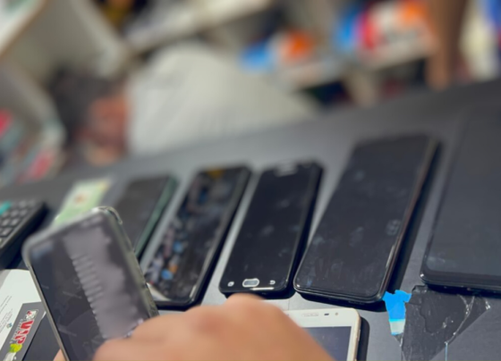 PCGO prende homem que pedia celular emprestado para fazer ligação e fugia com o aparelho logo em seguida