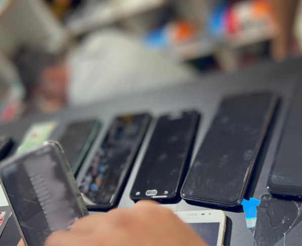 PCGO prende homem que pedia celular emprestado para fazer ligação e fugia com o aparelho logo em seguida