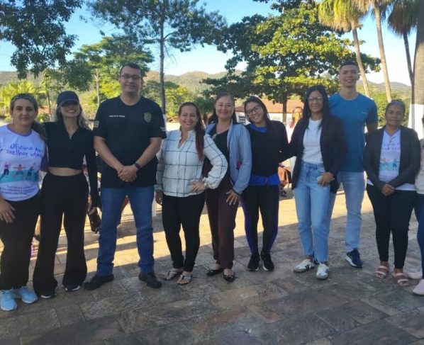 PCGO realiza palestra de prevenção à violência financeira contra idosos em Niquelândia