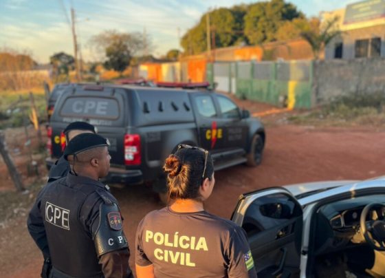 PCGO prende trio em flagrante por tráfico de drogas e apreende arma em Vendinha