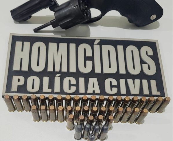 PCGO prende autor de homicídio em flagrante e recupera arma escondida