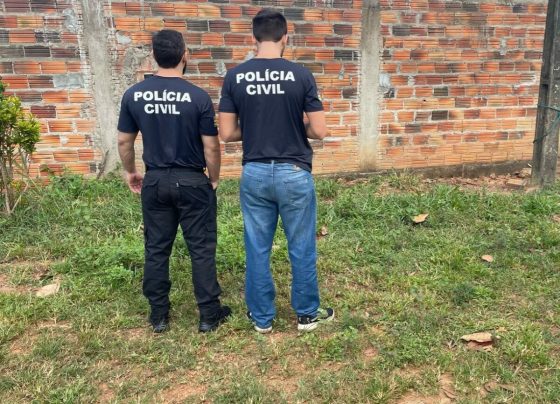 Polícia Civil prende dupla por tentar sacar benefício da Previdência Social usando documento falso, em Jaraguá