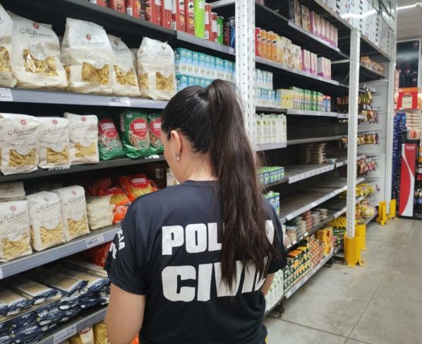 Operação Olho Vivo: PCGO apreende meia tonelada de alimentos impróprios em Goiânia