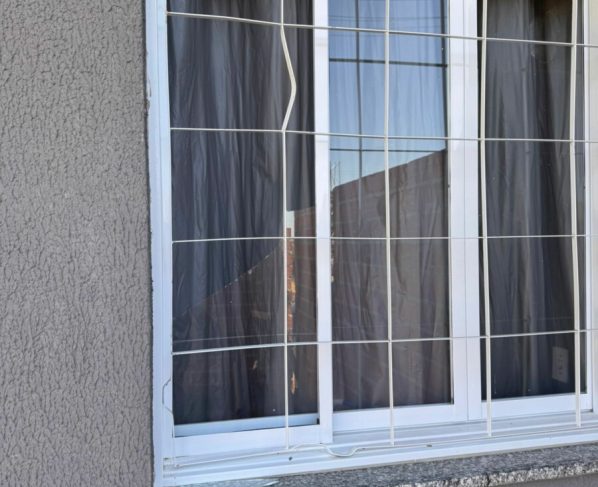 PCGO prende jovem em flagrante por invadir casa, ameaçar e danificar bens da ex namorada em Piracanjuba