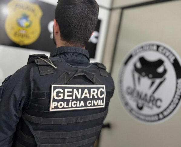 PCGO prende duas pessoas e cumpre quatro mandados de busca e apreensão durante operação de combate ao tráfico de drogas