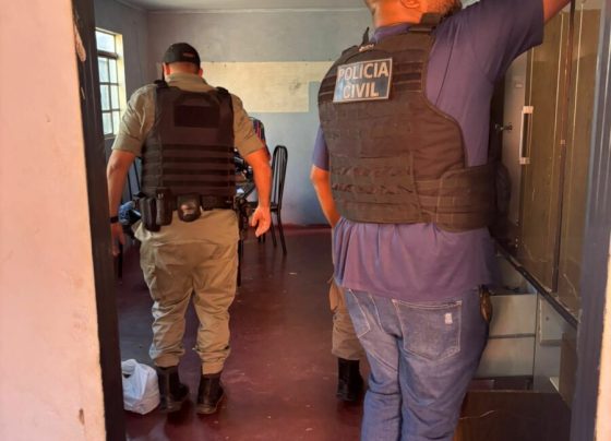 PCGO e PMGO apreendem drogas, celulares e dinheiro em Chapadão do Céu