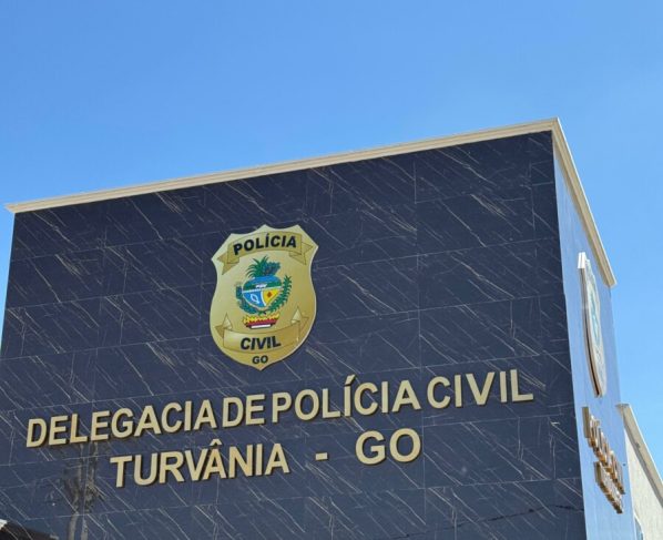 PCGO prende em flagrante homem por violência doméstica em Turvânia