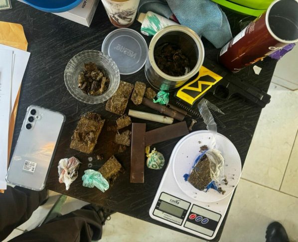 PCGO prende suspeito de tráfico de drogas durante operação em Águas Lindas