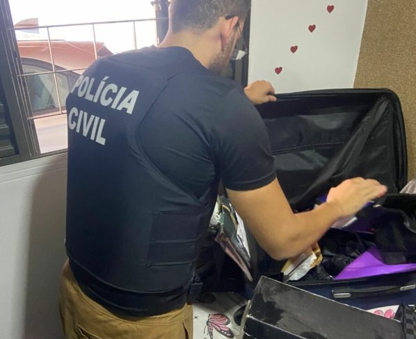 Polícia Civil cumpre buscas em imóvel usado