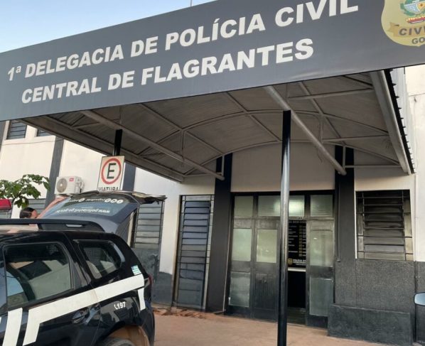 PCGO prende foragido da Paraíba acusado de homicídio qualificado em bar