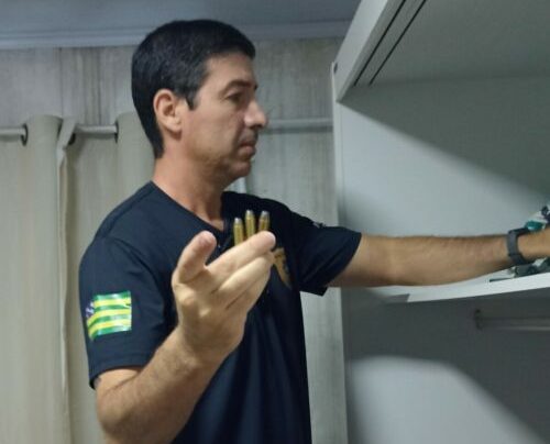 Polícia Civil prende homem por porte ilegal de arma após ameaçar ex companheira em Valparaíso