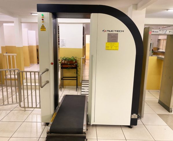 Governo instala scanners corporais em 100% das unidades prisionais goianas