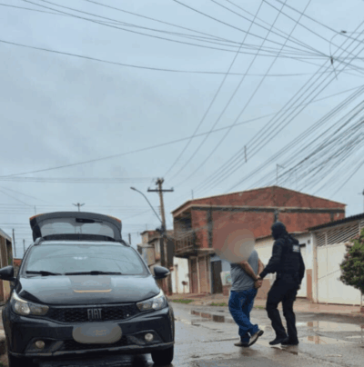 PCGO cumpre mandado de busca e prende suspeito de aplicar golpes contra idosos no Entorno do DF