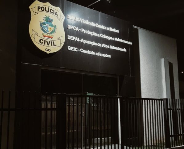 PCGO prende homem por ameaça, lesão corporal e dano contra companheira em Itumbiara