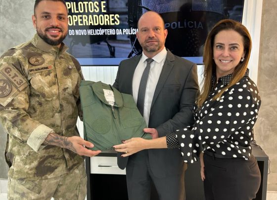 Direção Geral da Polícia Civil realiza entrega de uniformes para pilotos e operadores aéreos
