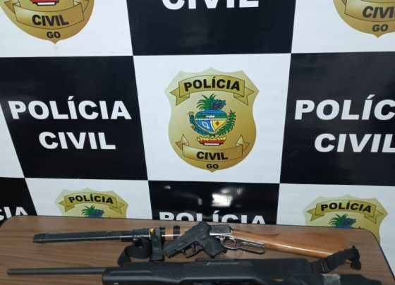 PCGO apreende armas e munições em residência de investigado por violência doméstica em Jataí