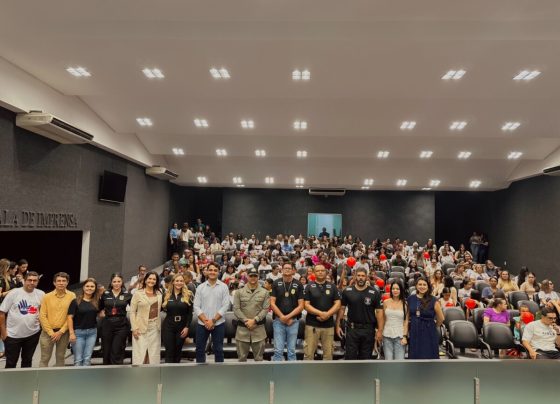 PCGO participa da premiação do 7º Concurso de Redação sobre violência doméstica e Lei Maria da Penha em Goianésia