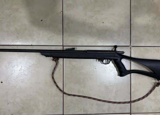 PCGO cumpre mandado de prisão definitiva por estupro de vulnerável e apreende arma de fogo em Jataí