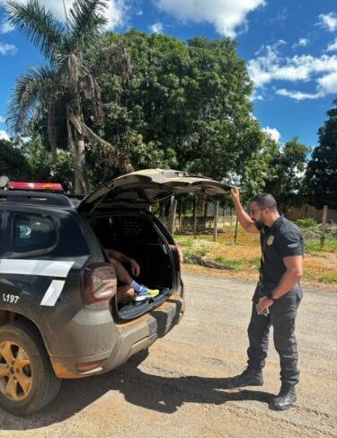 PCGO prende homem em flagrante por ameaça, perseguição e dano no contexto de violência doméstica, em Luziânia