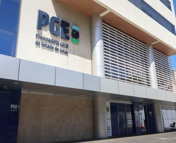 PGE-GO lança edital para negociação de pequenas dívidas e prorroga adesão para grandes valores