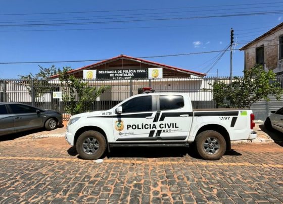 Polícia Civil prende mulher por tráfico de drogas e por corromper o