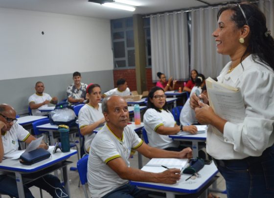 Seduc anuncia abertura de matrículas para Educação de Jovens e Adultos (EJA) para 2026