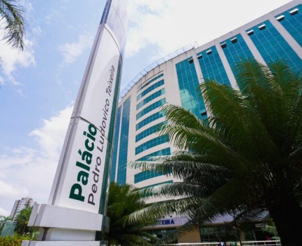 Governo de Goiás envia à Alego projeto de revisão salarial para servidores