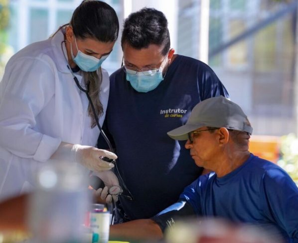 Saúde abre processo seletivo temporário para contração de enfermeiros e técnicos de enfermagem