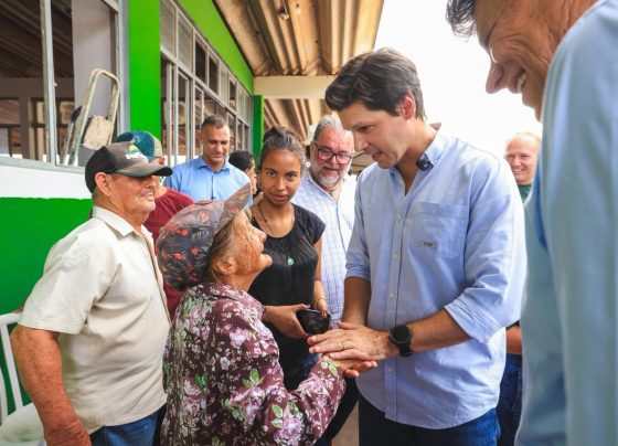 Durante comemoração do Dia das Mães em Caçu, governo anuncia construção de casas a custo zero no município