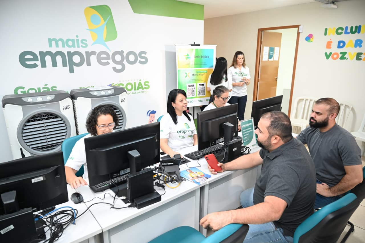 Feirão de Empregos oferece 730 vagas no comércio e eventos