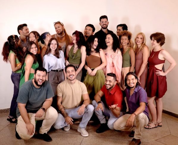 Basileu França apresenta espetáculo musical “Pop Hits”