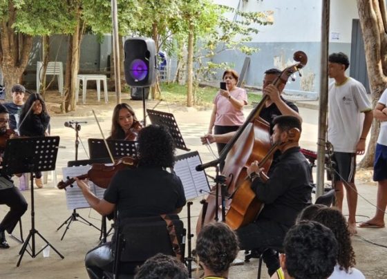 Orquestra Filarmônica leva música clássica a escolas na semana do Dia das Crianças